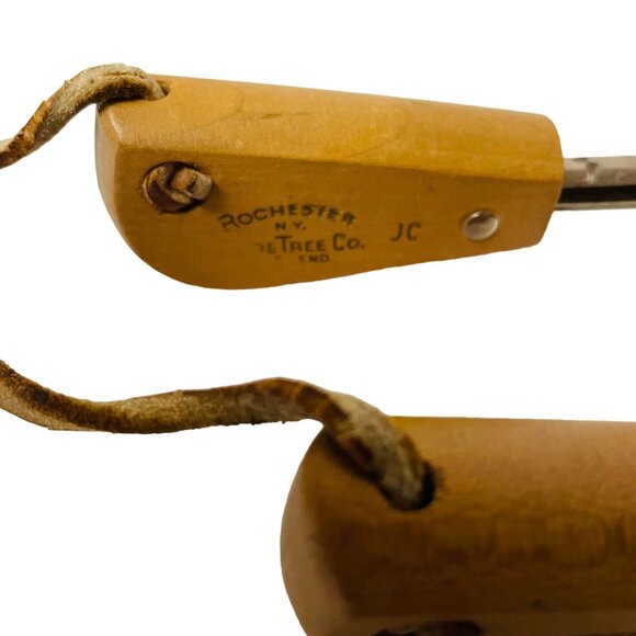 Vintage De Tree Co Rochester JC Adjustable Wood Shoe Tree Stretcher Childrens - Picture 4 of 5